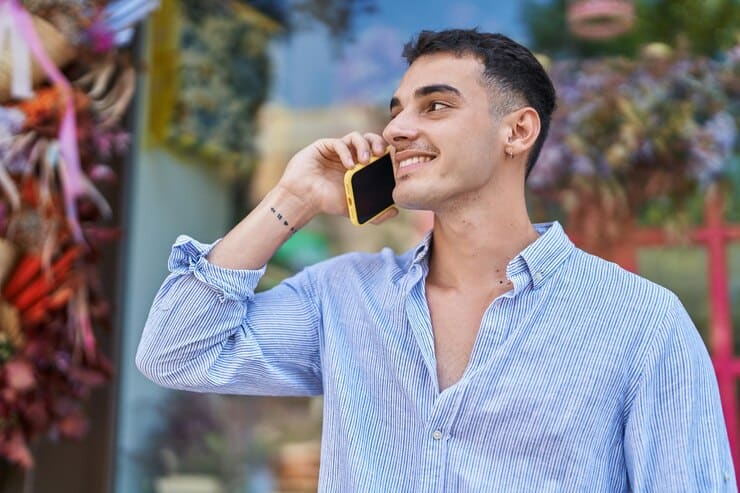 Enjoy Conversations at Free Gay Phone Chat Line