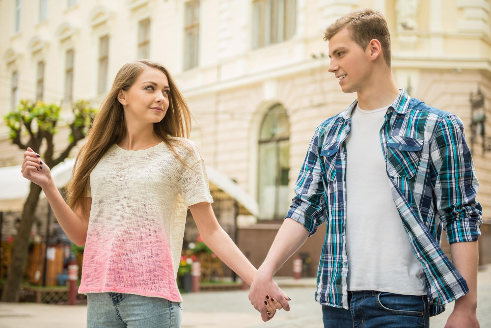 make friends in new city